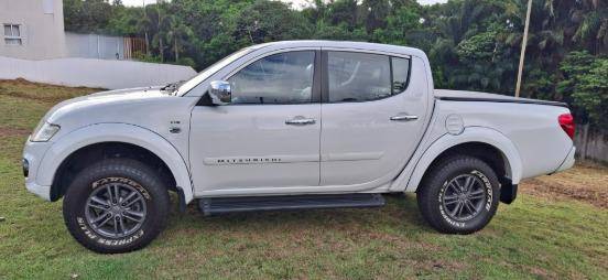 MITSUBISHI L200 TRITON 3.2 HPE 4X4 CD 16V TURBO INTERCOOLER DIESEL 4P AUTOMÁTICO